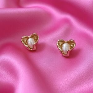 S925 Needle- Gold-plated  Heart Pearl Stud Earrings - Women Jewelry